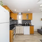 Refreshing Flat Within Walking Distance To Konyaalti Beach With Sea View In Antalya